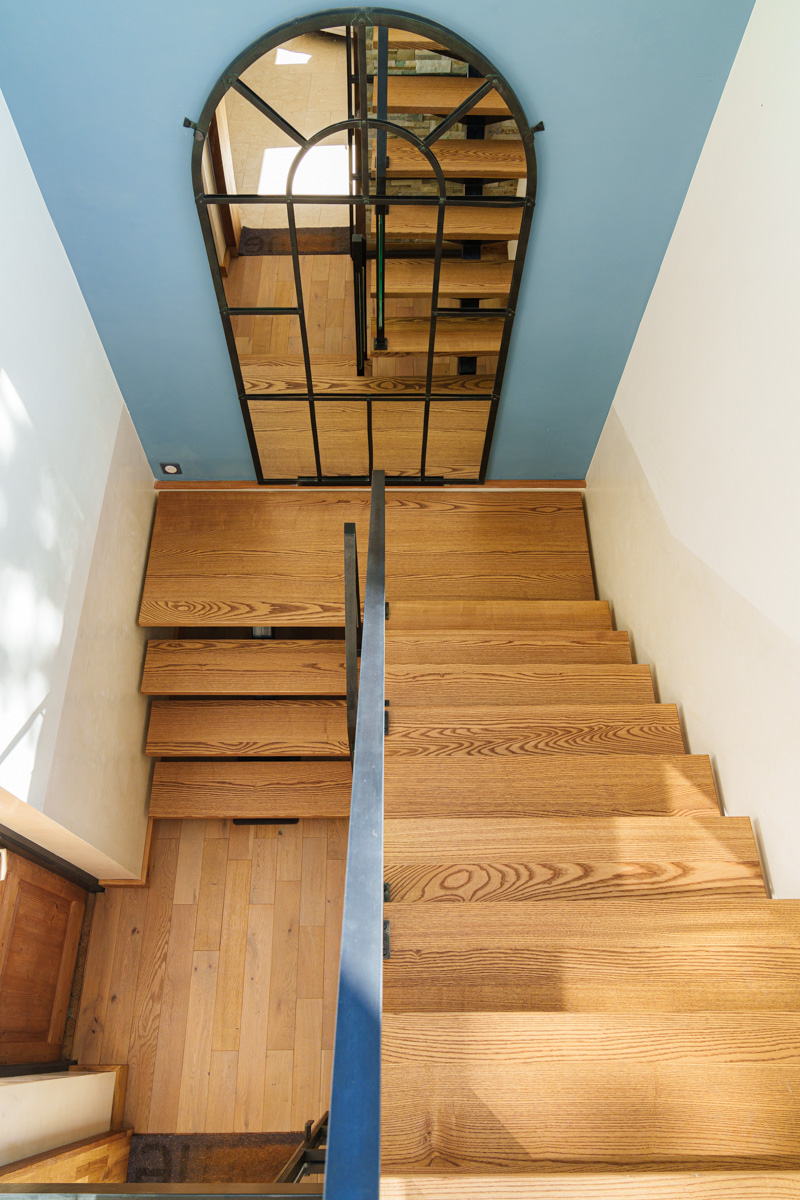 Réalisation d'un escalier sur-mesure acier bois