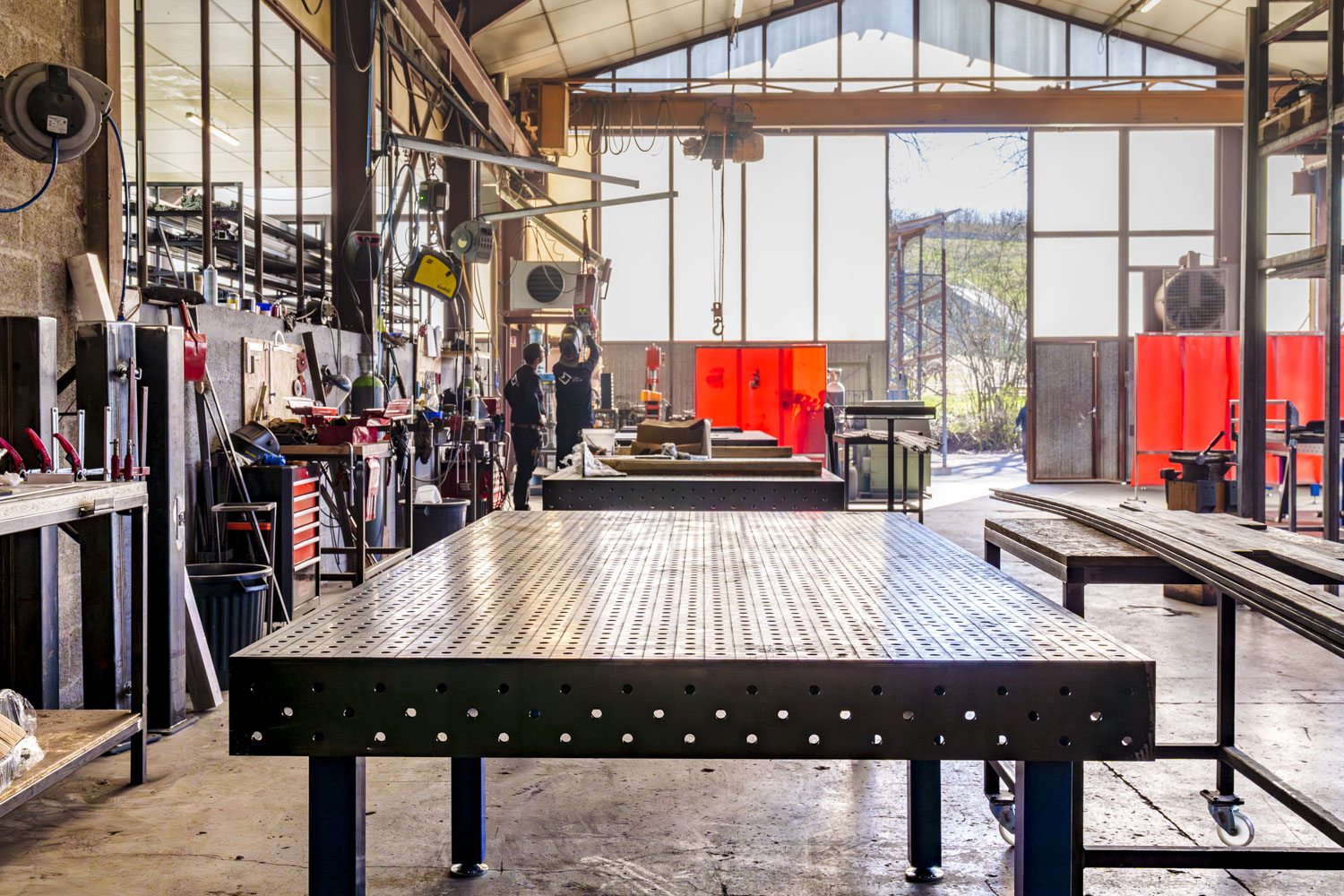 6 nouvelles tables à trous : un investissement pour plus de précision et de confort à l’atelier